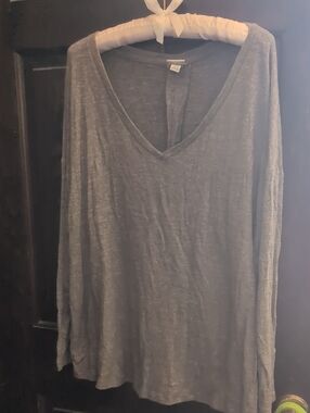 a new day Green V-Neck Long Sleeve Women's Top